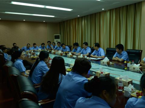 利国娱乐国际老牌w66母线召开一线员工代表座谈会