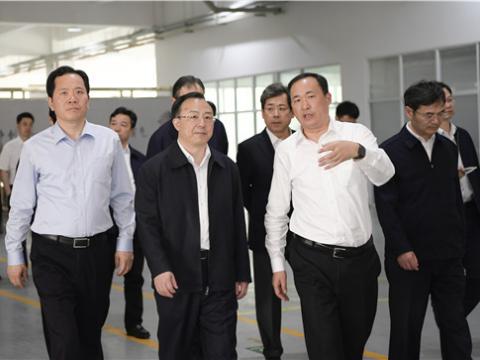 江苏省省长吴政隆莅临利国娱乐国际老牌w66集团走访调研